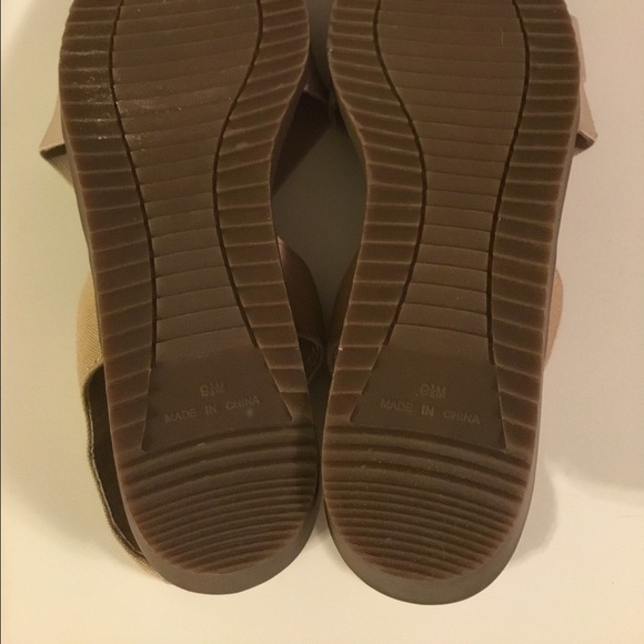 Brand New Worthington Sport Tan Sandals Size 9.5M - Picture 6 of 6